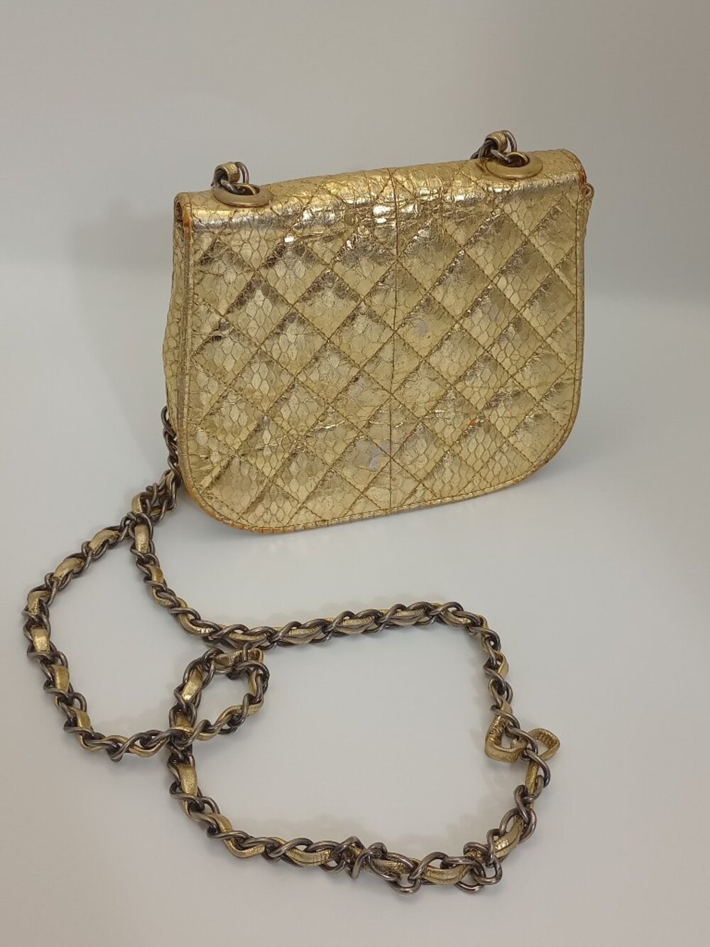 Vintage Hobe Gold Metallic Quilted Crossbody Bag Chain Strap Evening Purse